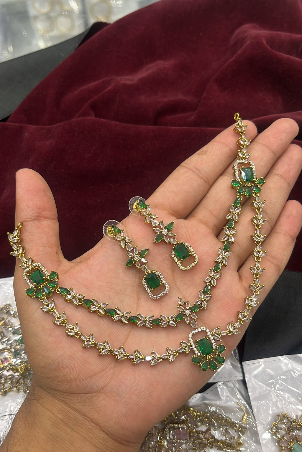 Luxury Emerald American zarrkoon Diamond Necklace Set with Earrings